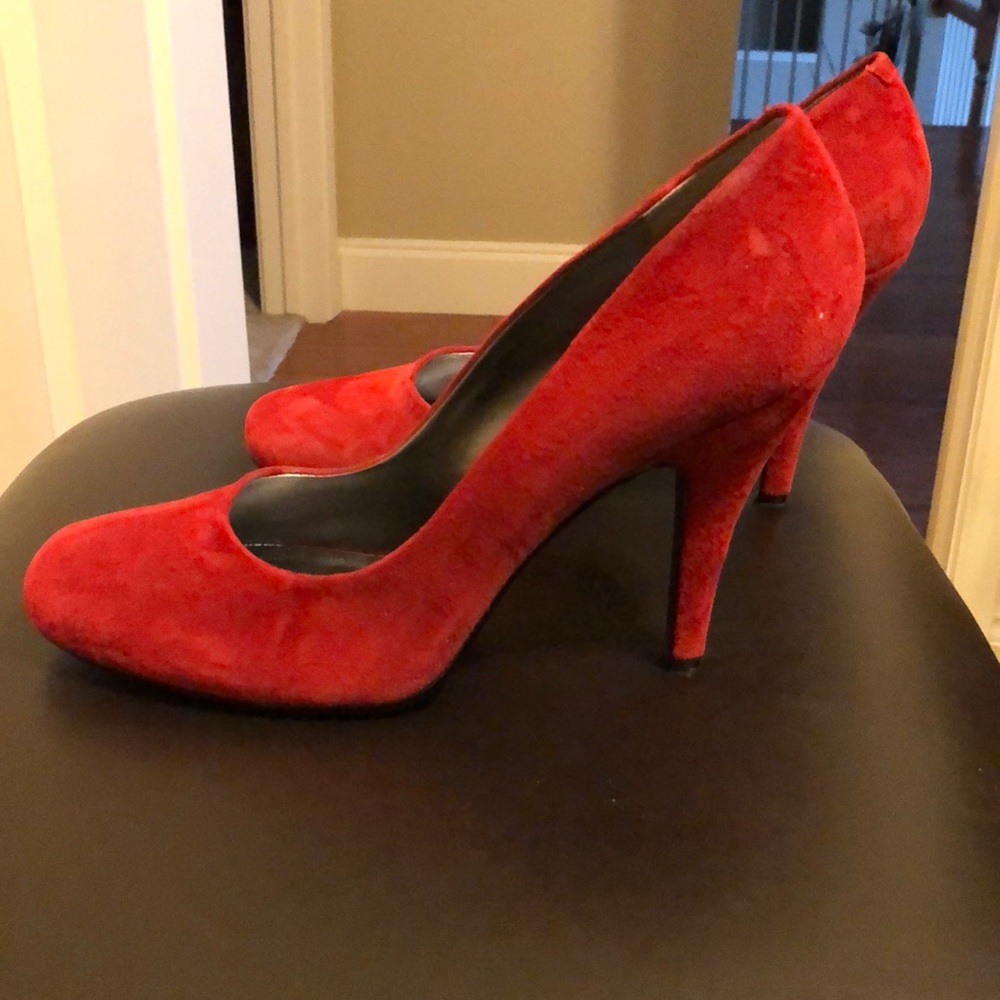 Heels - Picture 2 of 4